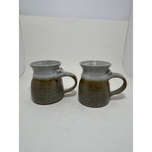 Signed Studio Pottery Hand Thrown Stoneware Mugs Two Tone Gray Brown Set‎ of 2